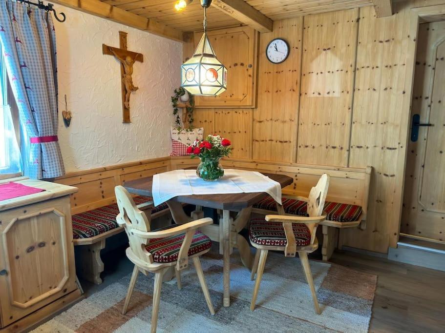 Landhaus Alpenglueck Axams Bagian luar foto